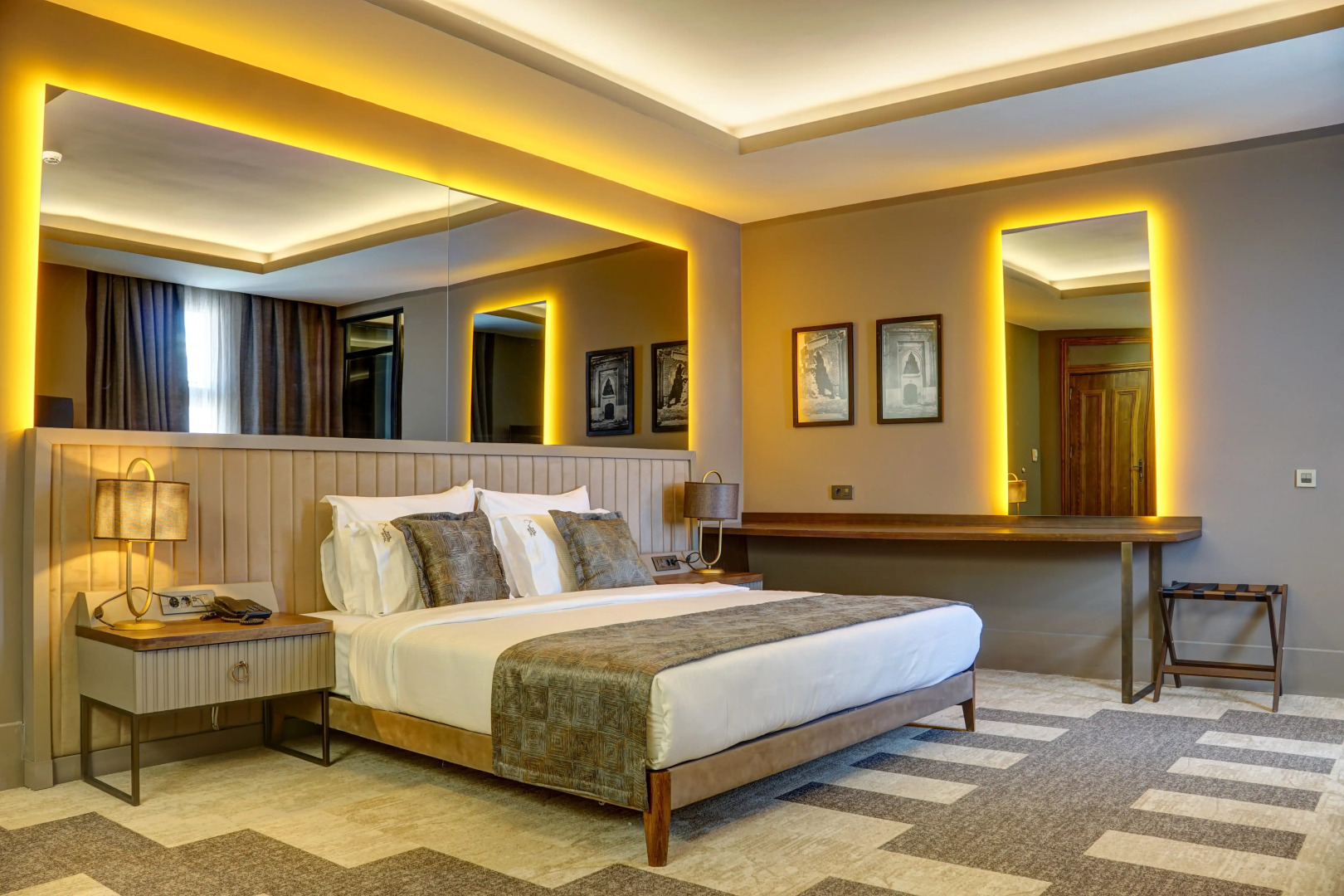 Boutique hotel Four Mansions Hotel