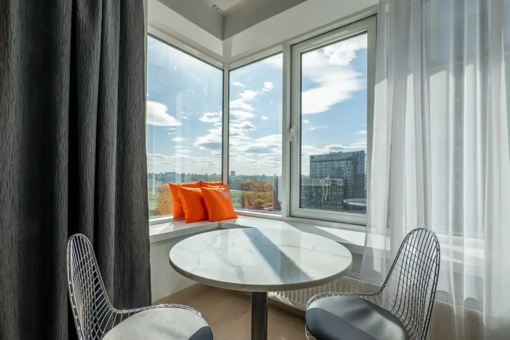 Апартаменты 2 комн. De Luxe YES с видом на ВДНХ и Останкино