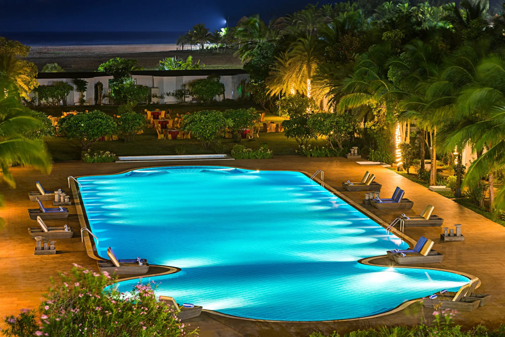 Отель Chariot Beach Resorts