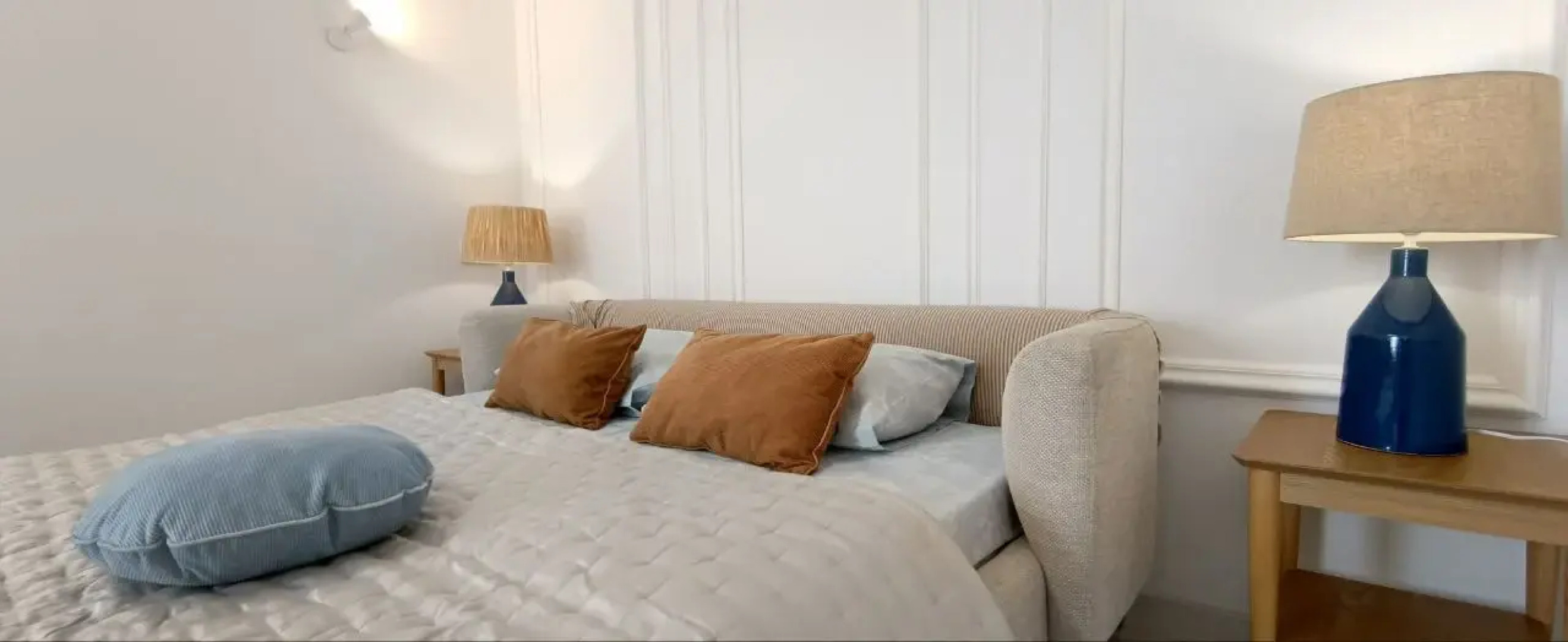 Апартаменты у Мирожского монастыря