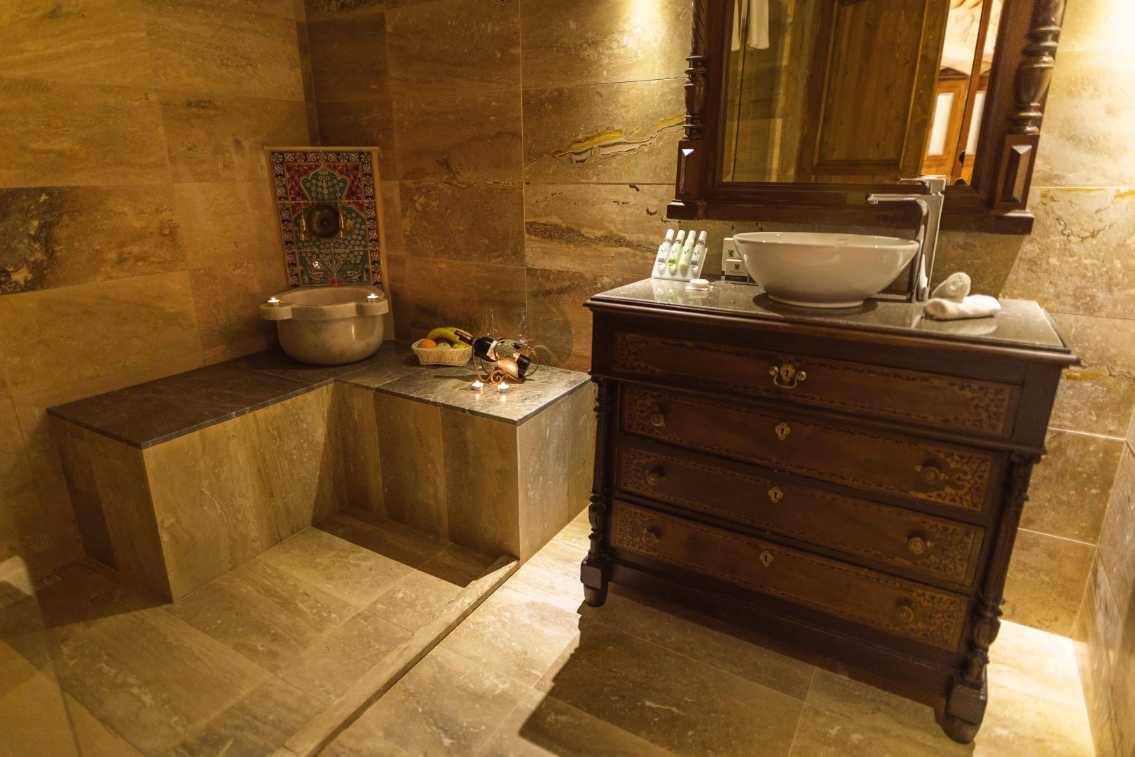 Отель Solo Cave Suites