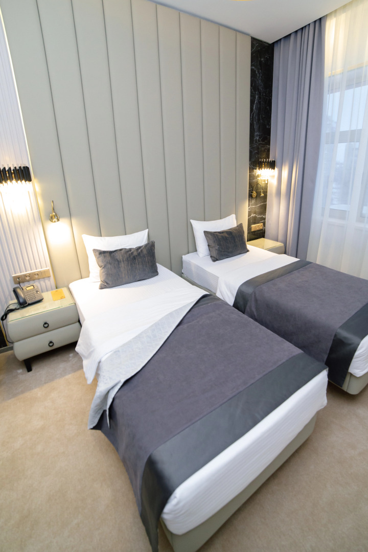 Отель Довгий