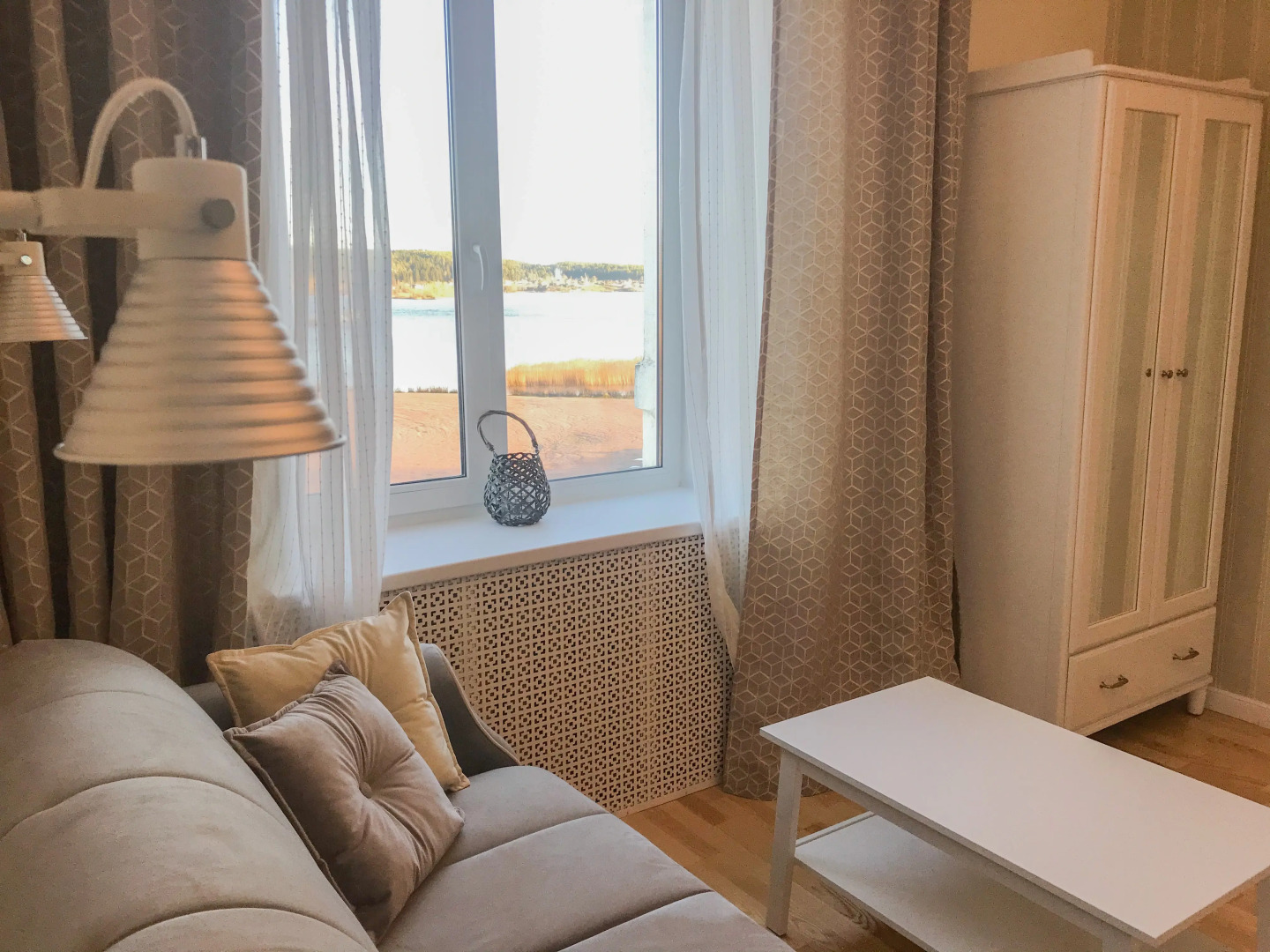 Апартаменты двухкомнатные на берегу залива