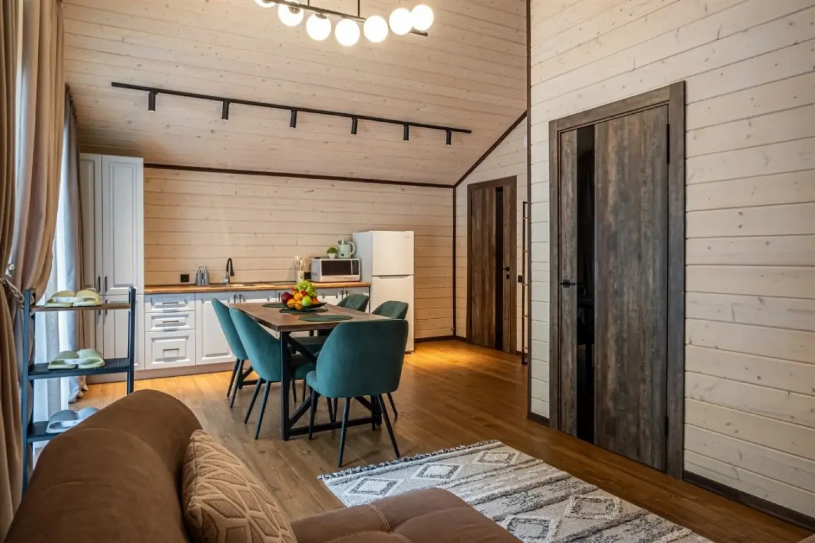 Коттедж Семейные Люкс в Терсколе от Квартирукинг