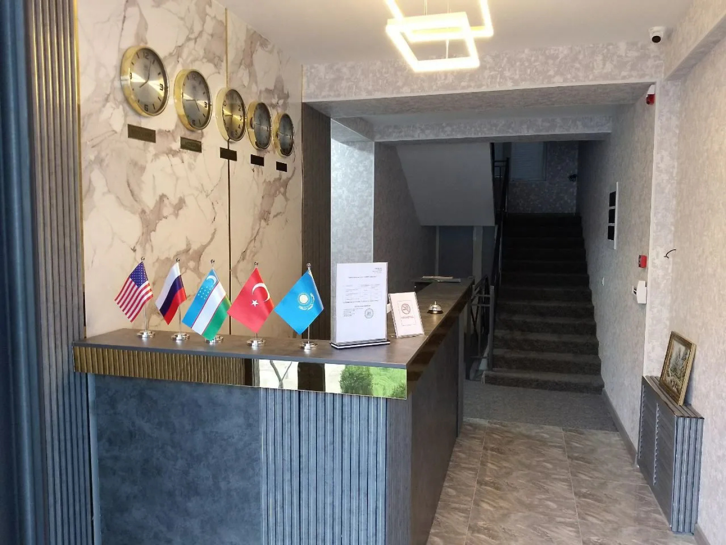 Отель White House