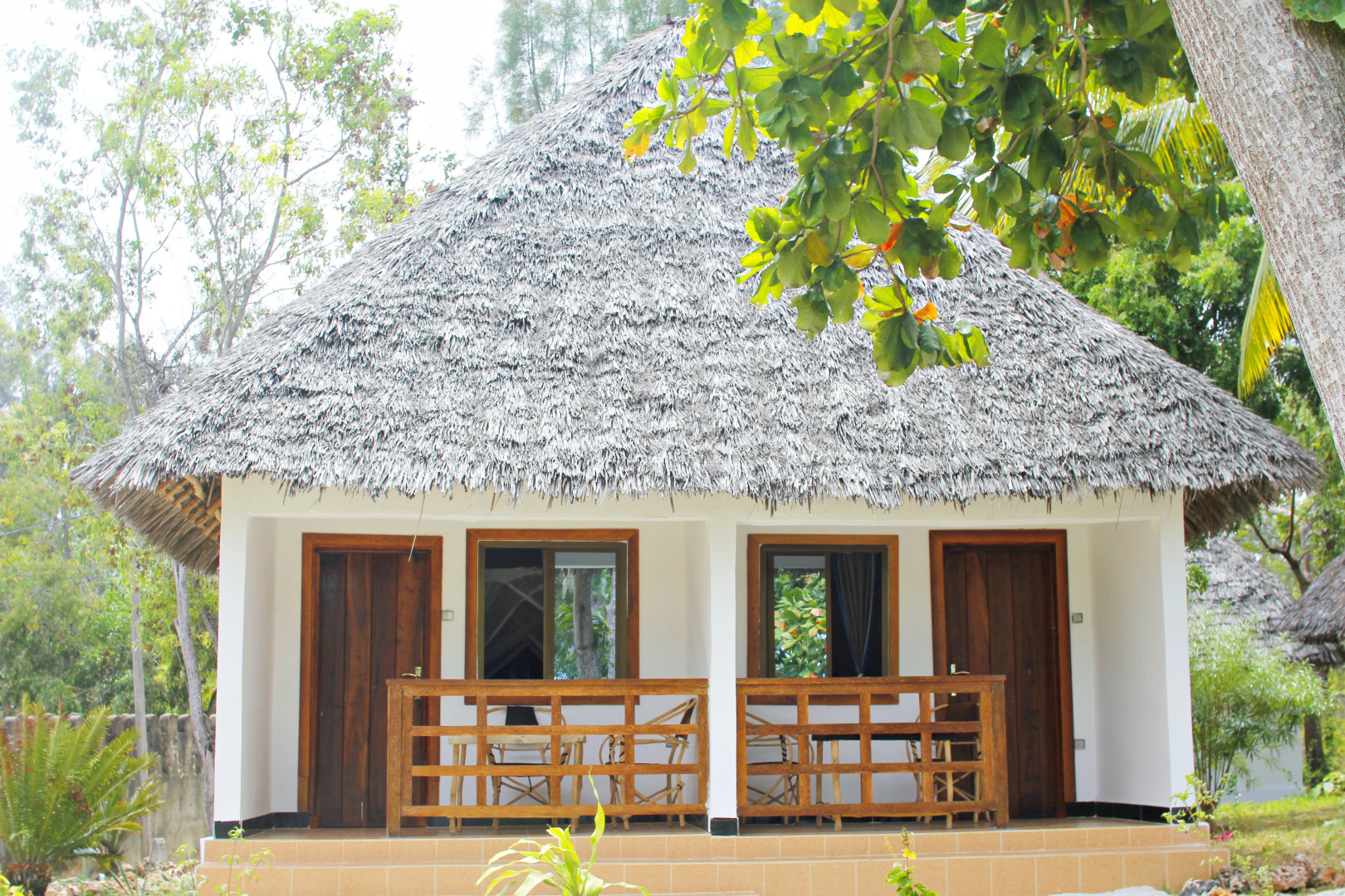 Отель Aya Beach Bungalows