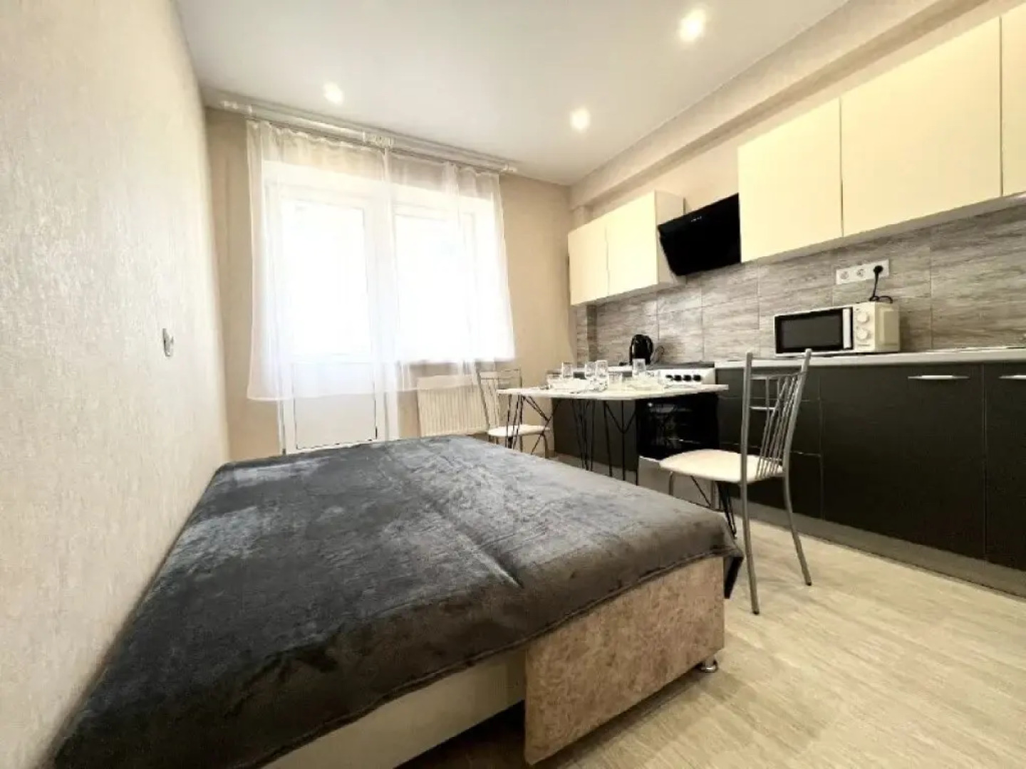 Апартаменты 1 на Пухова 56