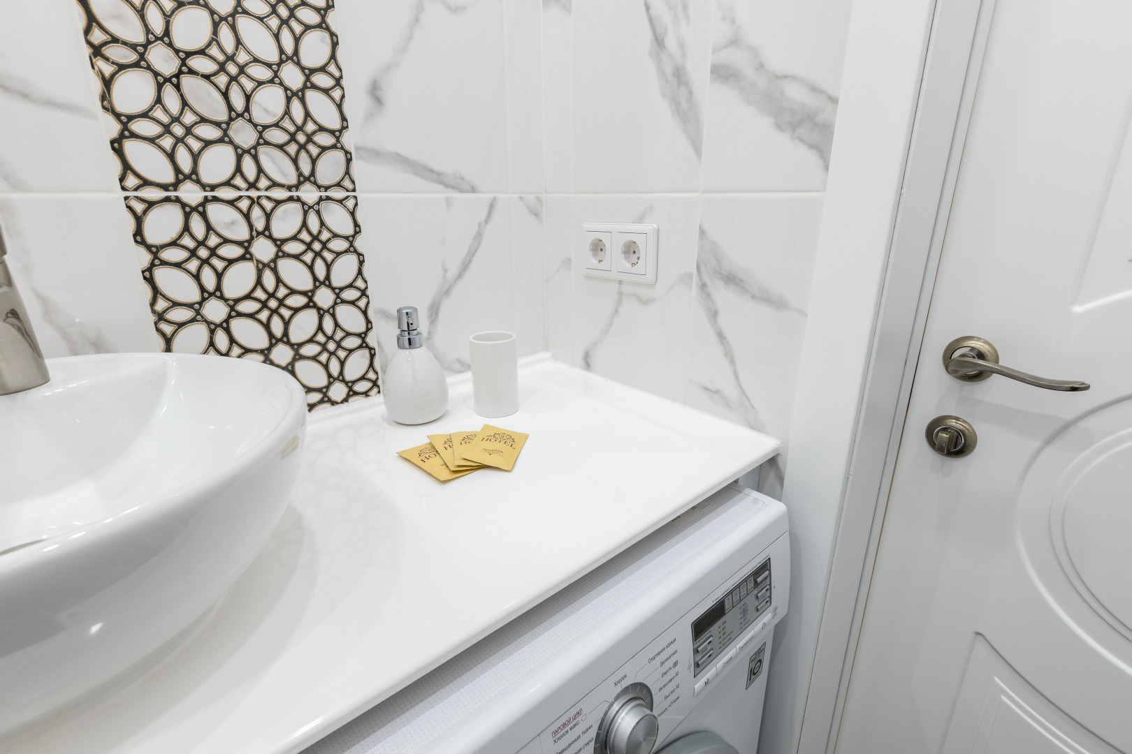 Апартаменты У Храма Спаса на Крови