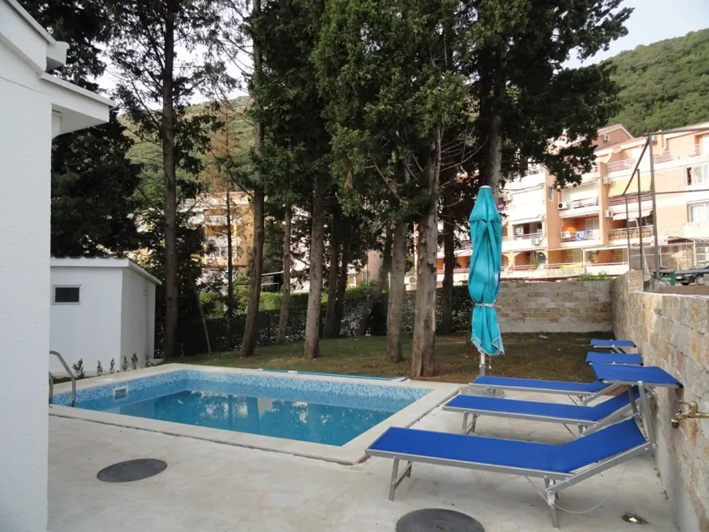 Гостевой Дом The house with pool in Petrovac