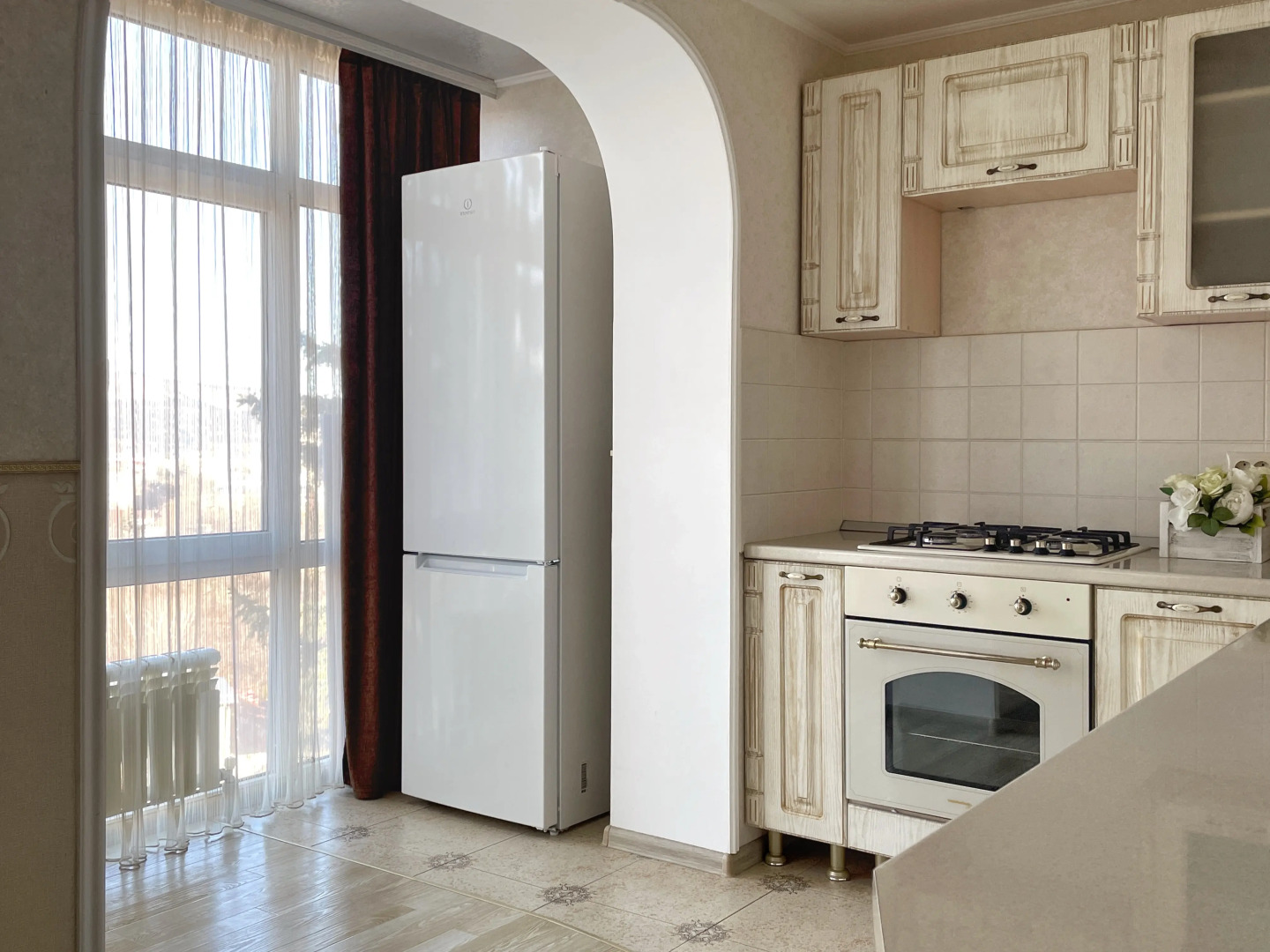 Квартира Шикарная в Центре Города с Двумя Спальнями