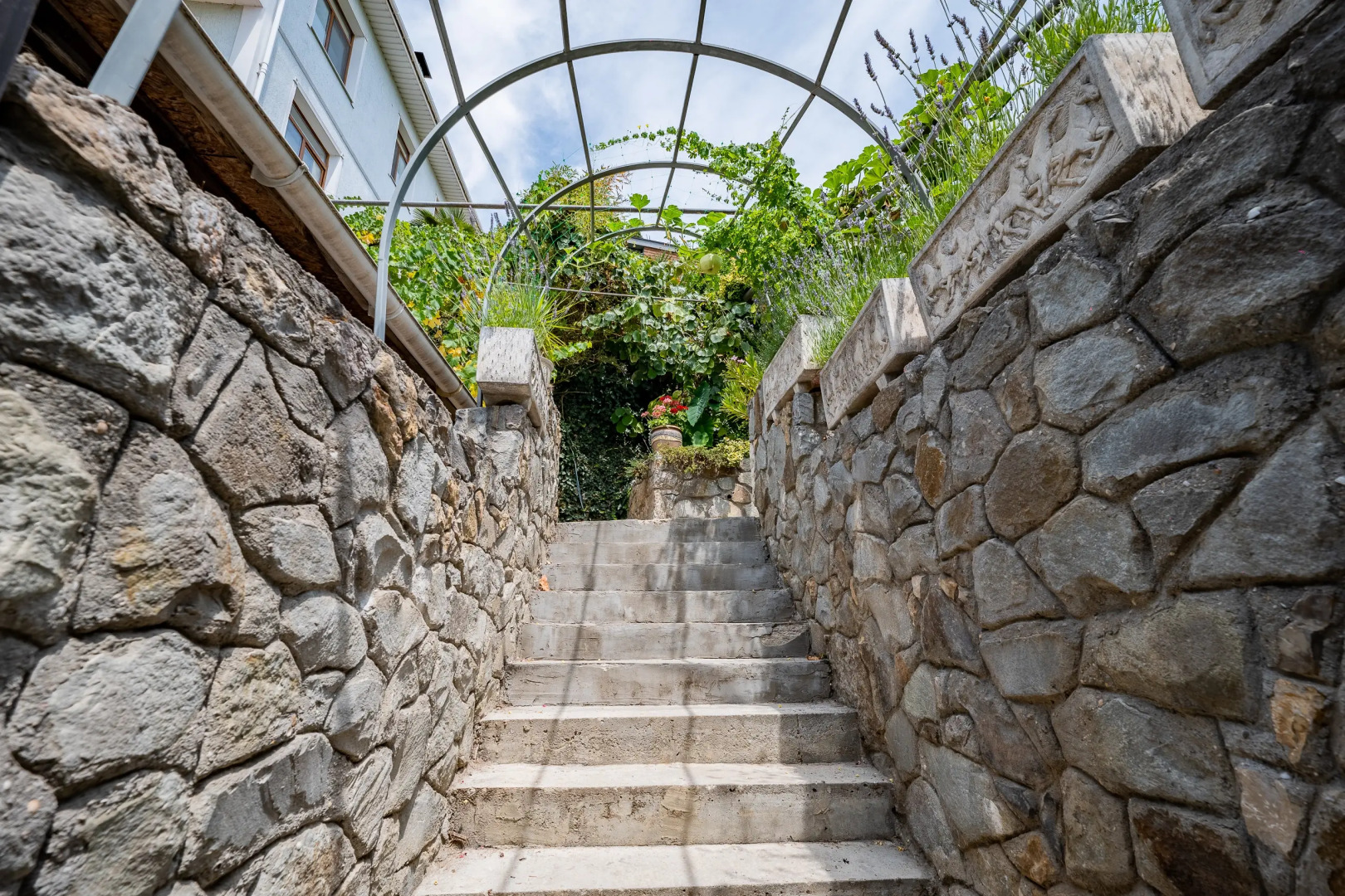 Студия люкс на Нагорной