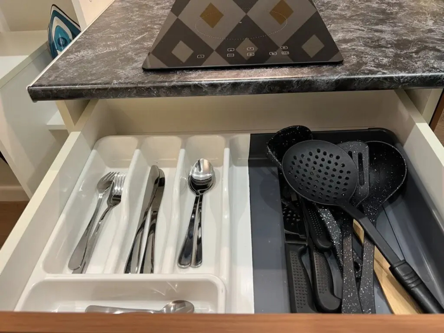 Апартаменты дизайнерские яркие рядом с Внуково