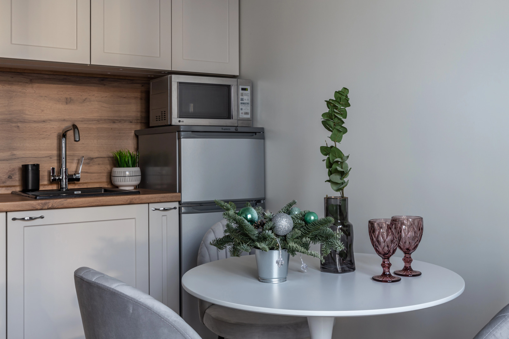 Квартира Moscow Deluxe Apartments Silver Fountain