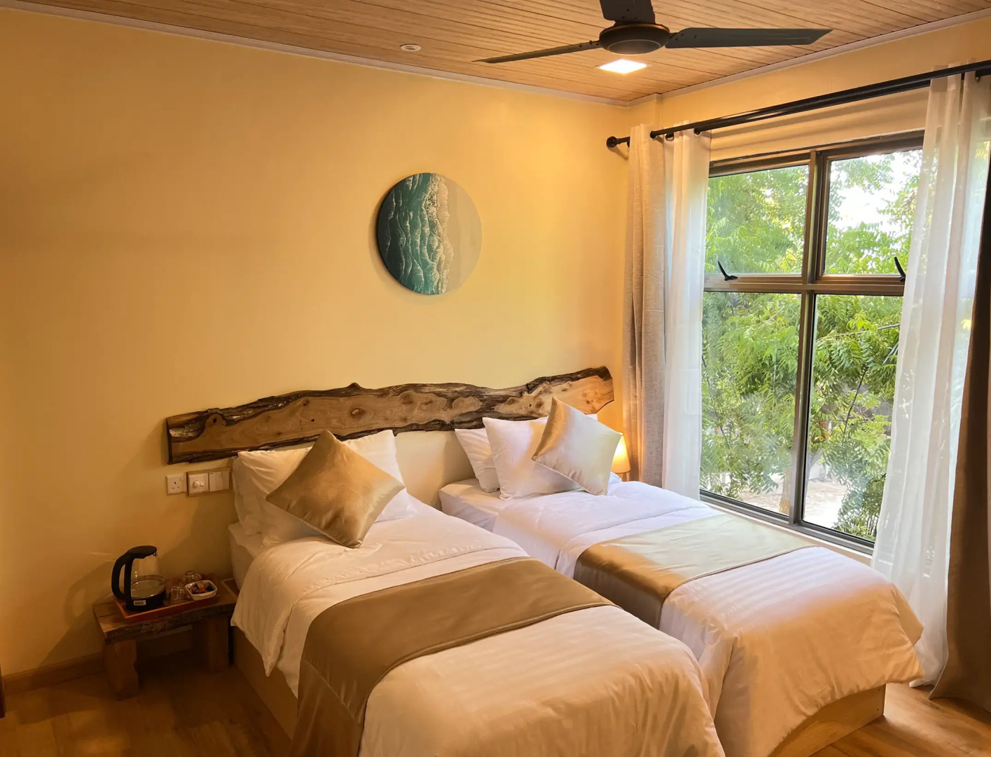 Отель Holiday Home Dhiffushi