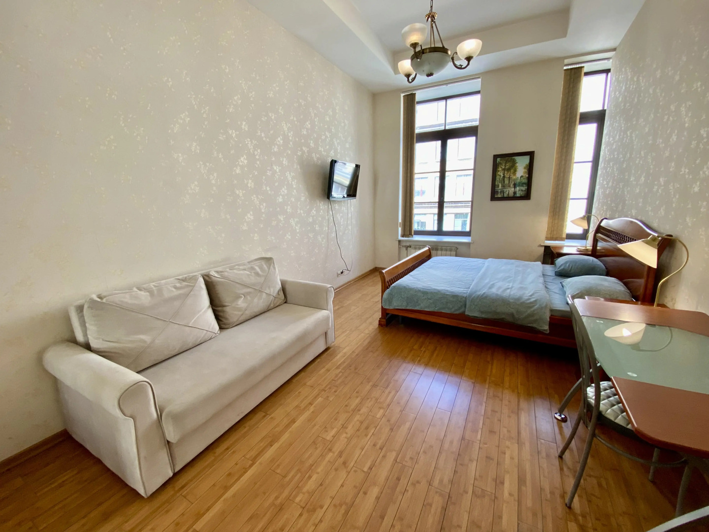 Современная квартира Невский 13 с балконом и парковкой