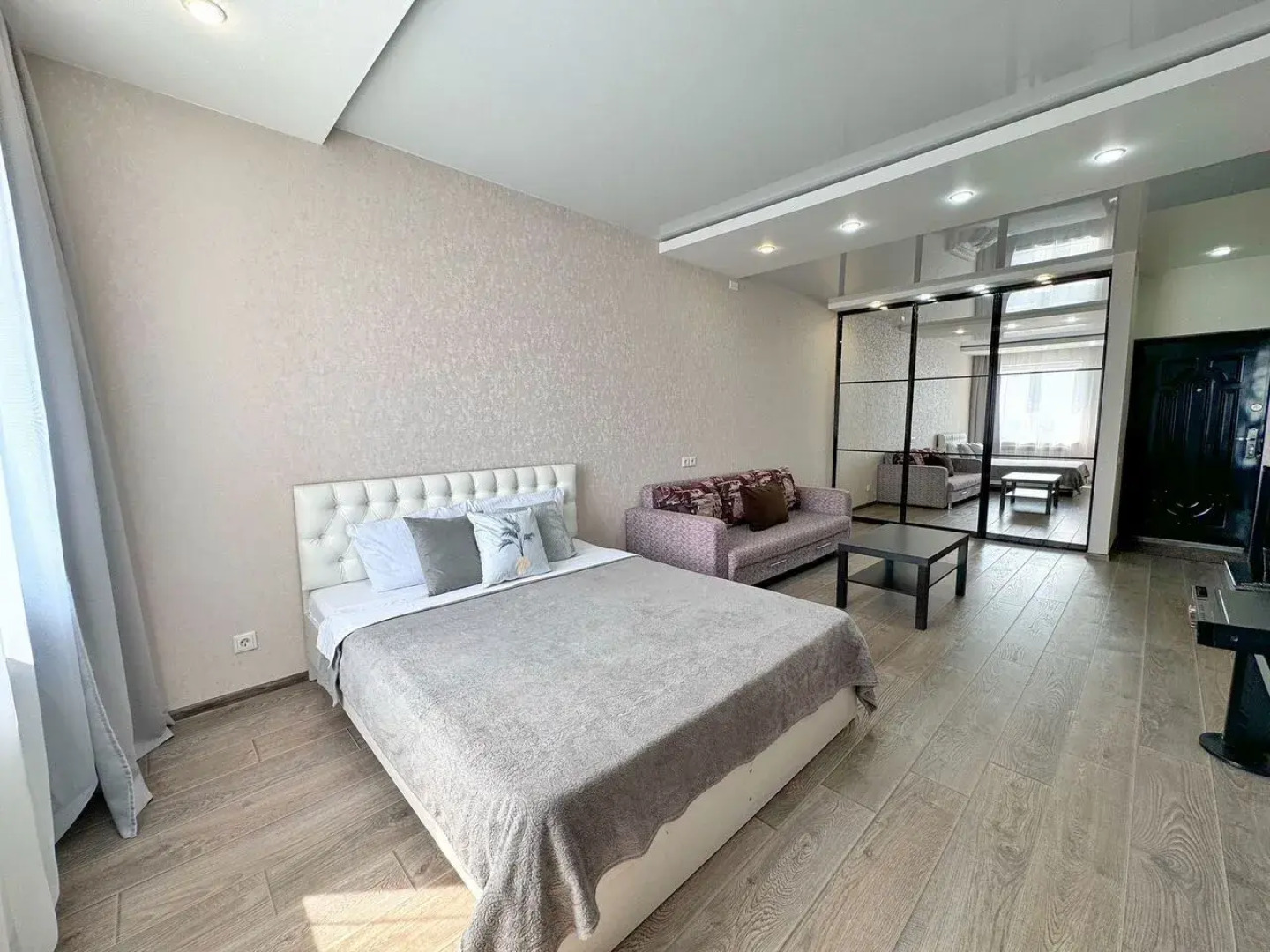 Квартира 1-к Квартира на Октябрьском Проезде 18