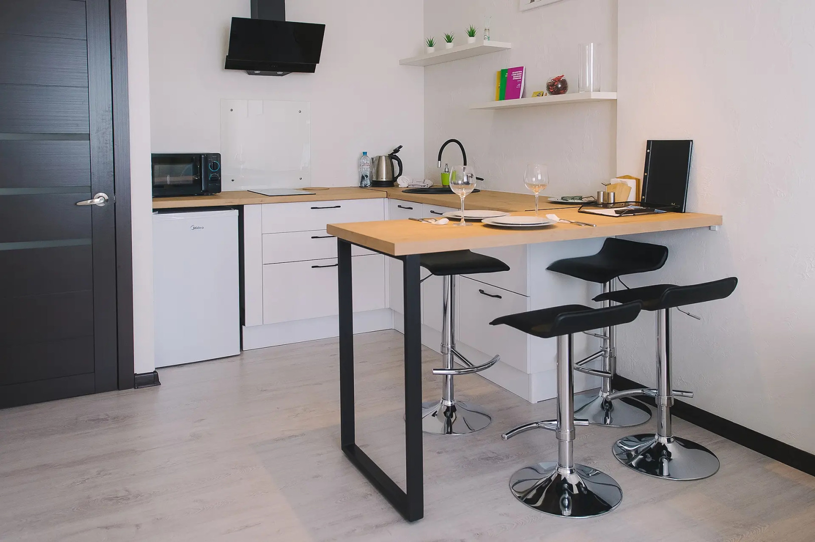 Апартаменты Abri Luxe в ЖК на Механошина с видом на город