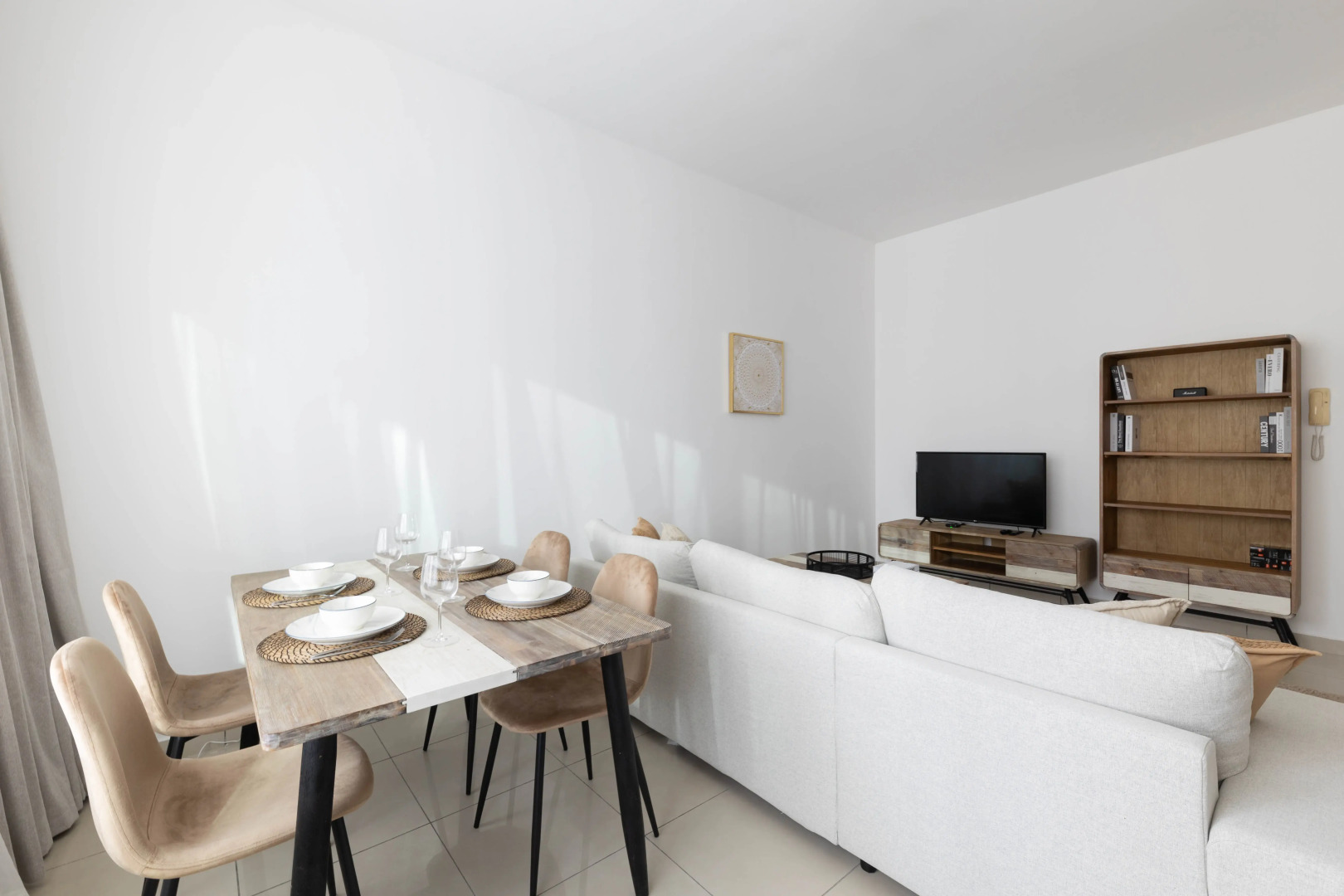 Апартаменты Welcome Home in Armada Tower 3