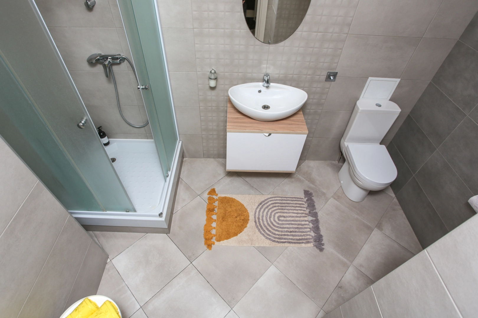 Квартира Apartic на набережной озера