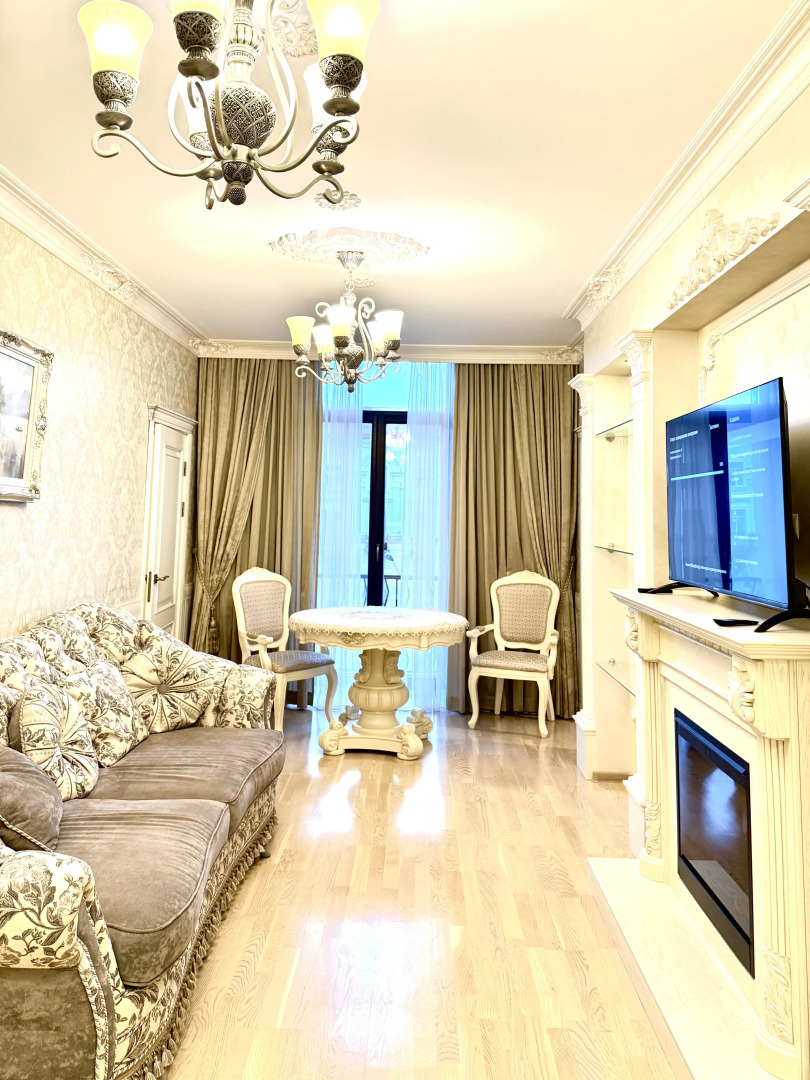 Апартаменты дизайнерские VIP в сердце столицы с круглосуточным заселением улица Красная 22