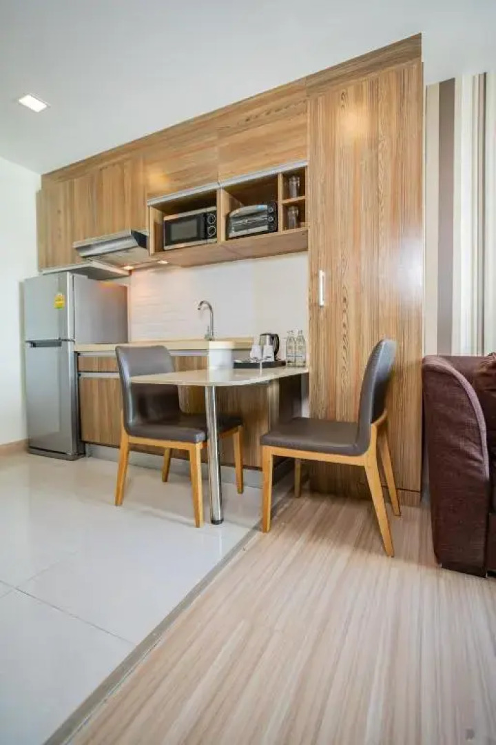 Отель Ramada by Wyndham Bangkok Ten Ekamai Residences