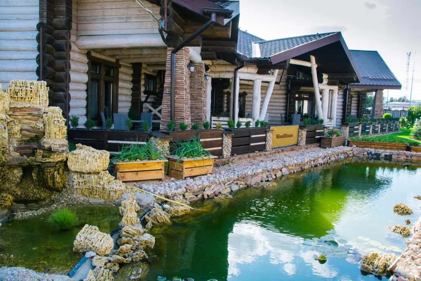 Отель WoodHouse