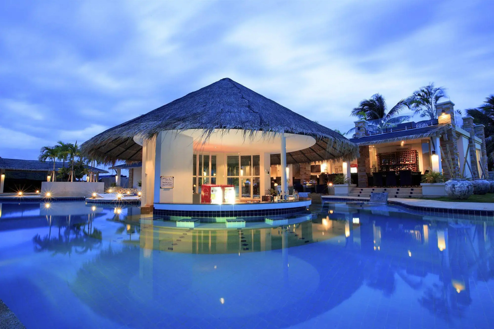 Отель The Oriental Beach Pearl