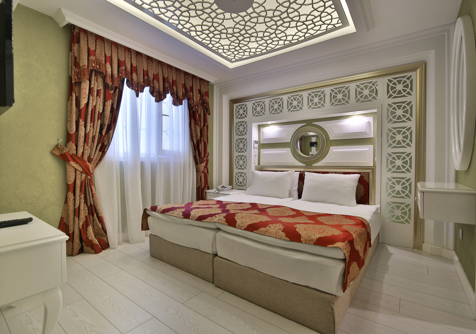 Отель Queens Land Istanbul