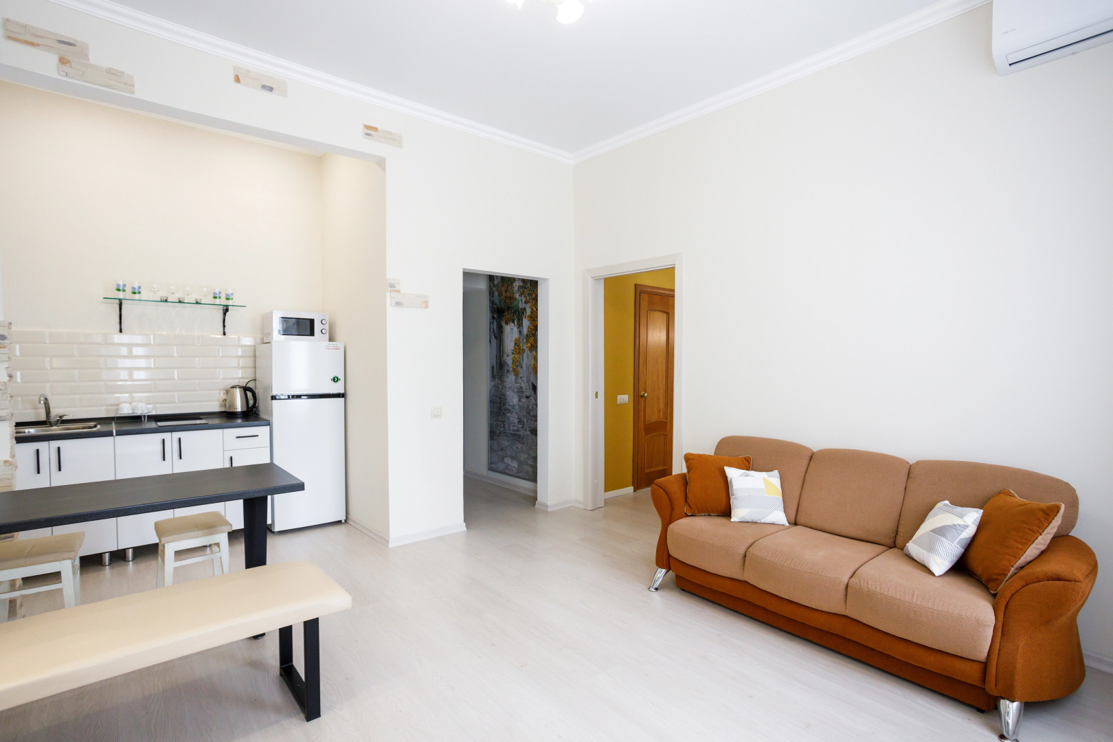 Апартаменты Яна Грунта 1-4/2