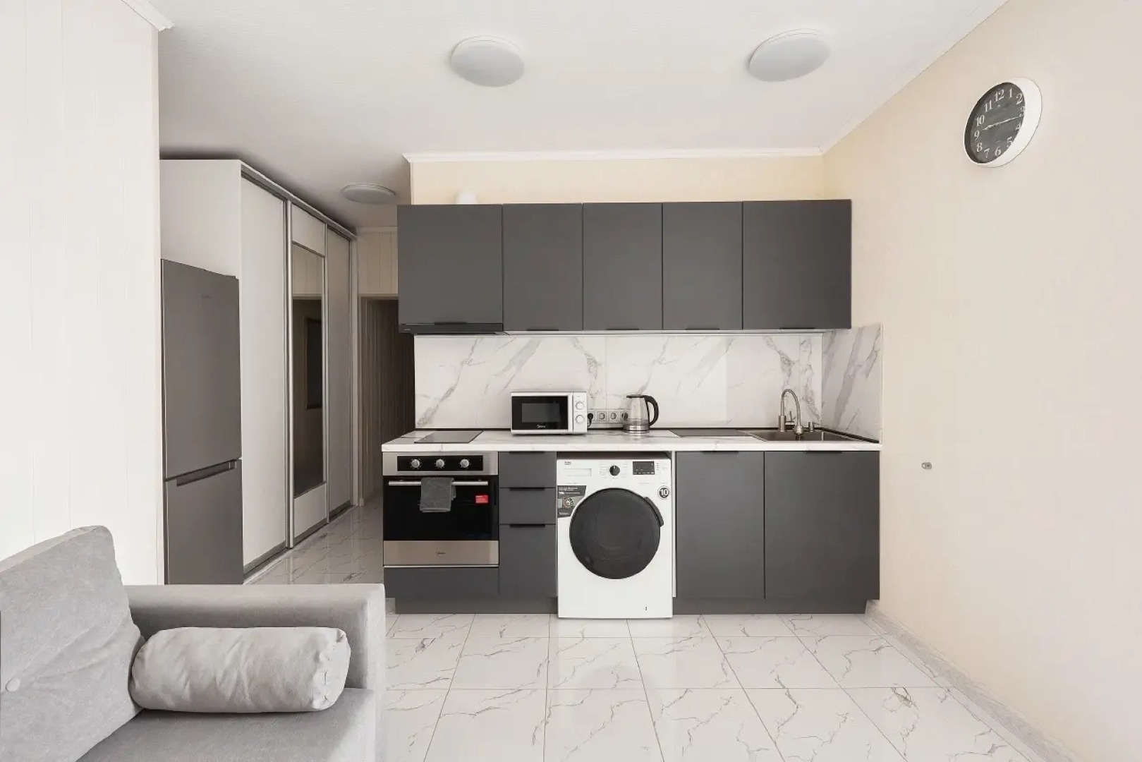 Апартаменты - студия с Отличным Ремонтом