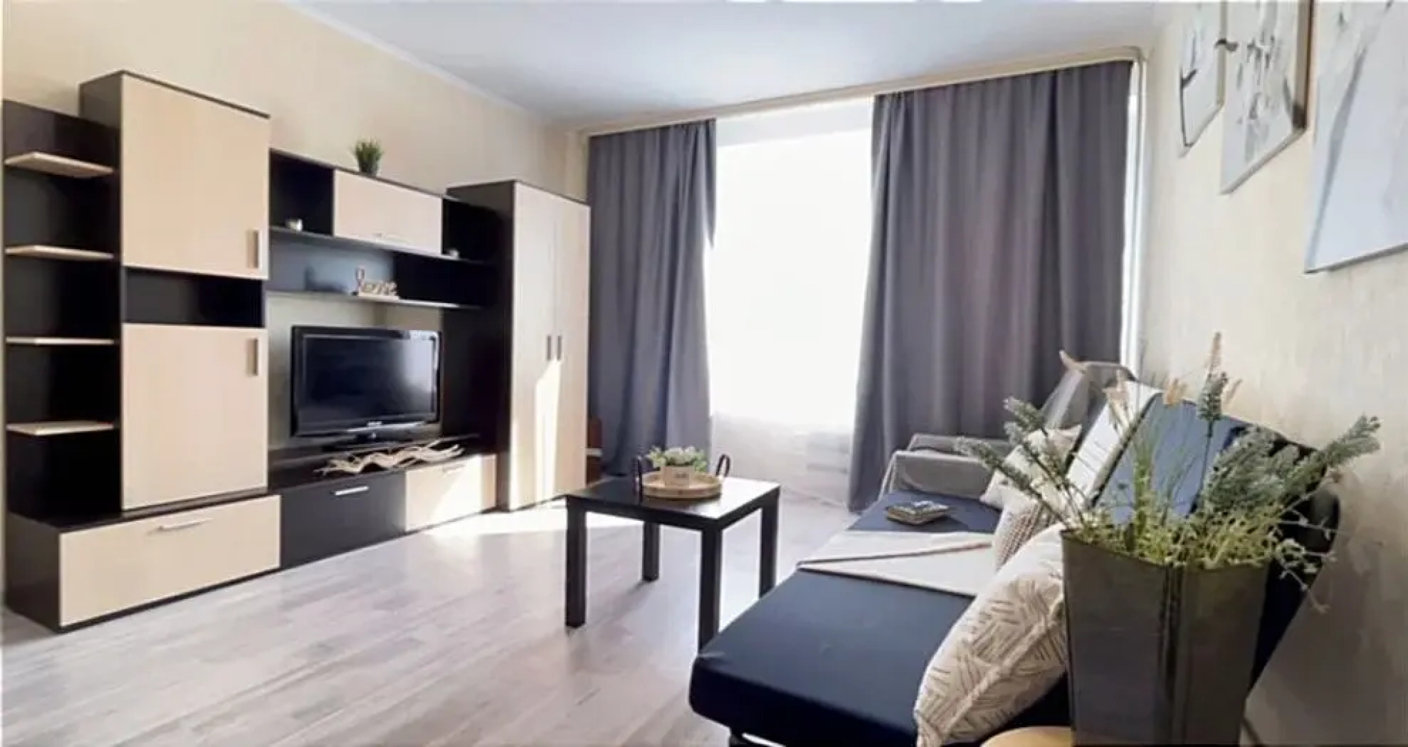 Комфорт Апартаменты Lora Home на Пражской