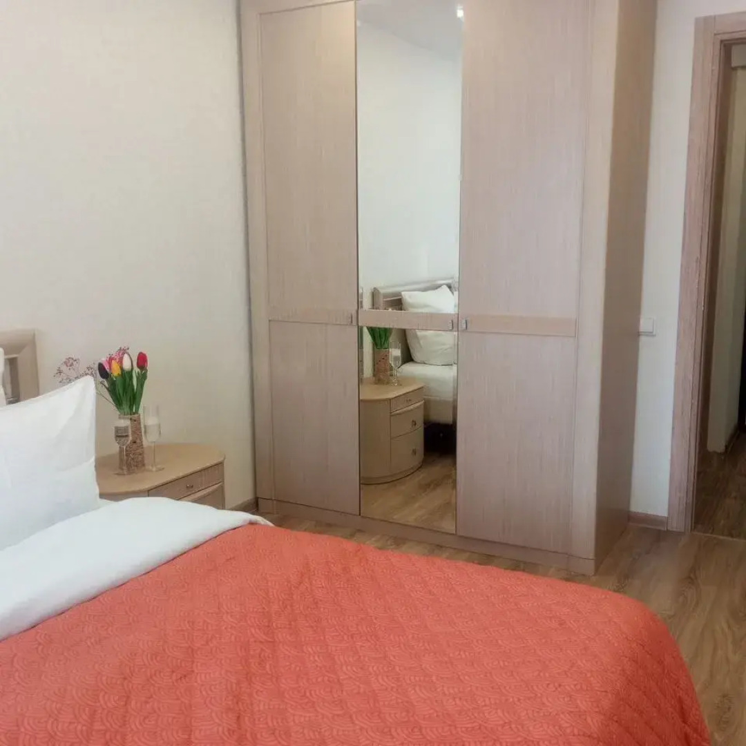 Квартира на улице Хлыновская 28