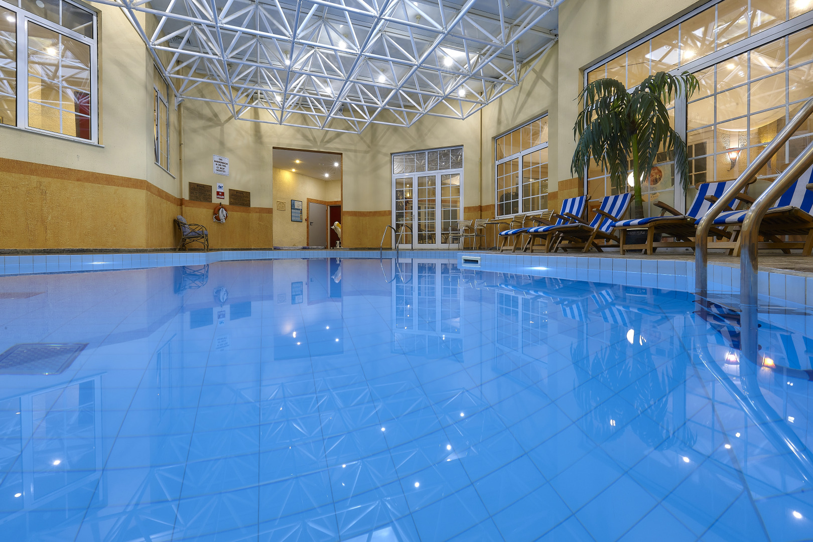 Отель Alexander Beach Hotel & Village Resort