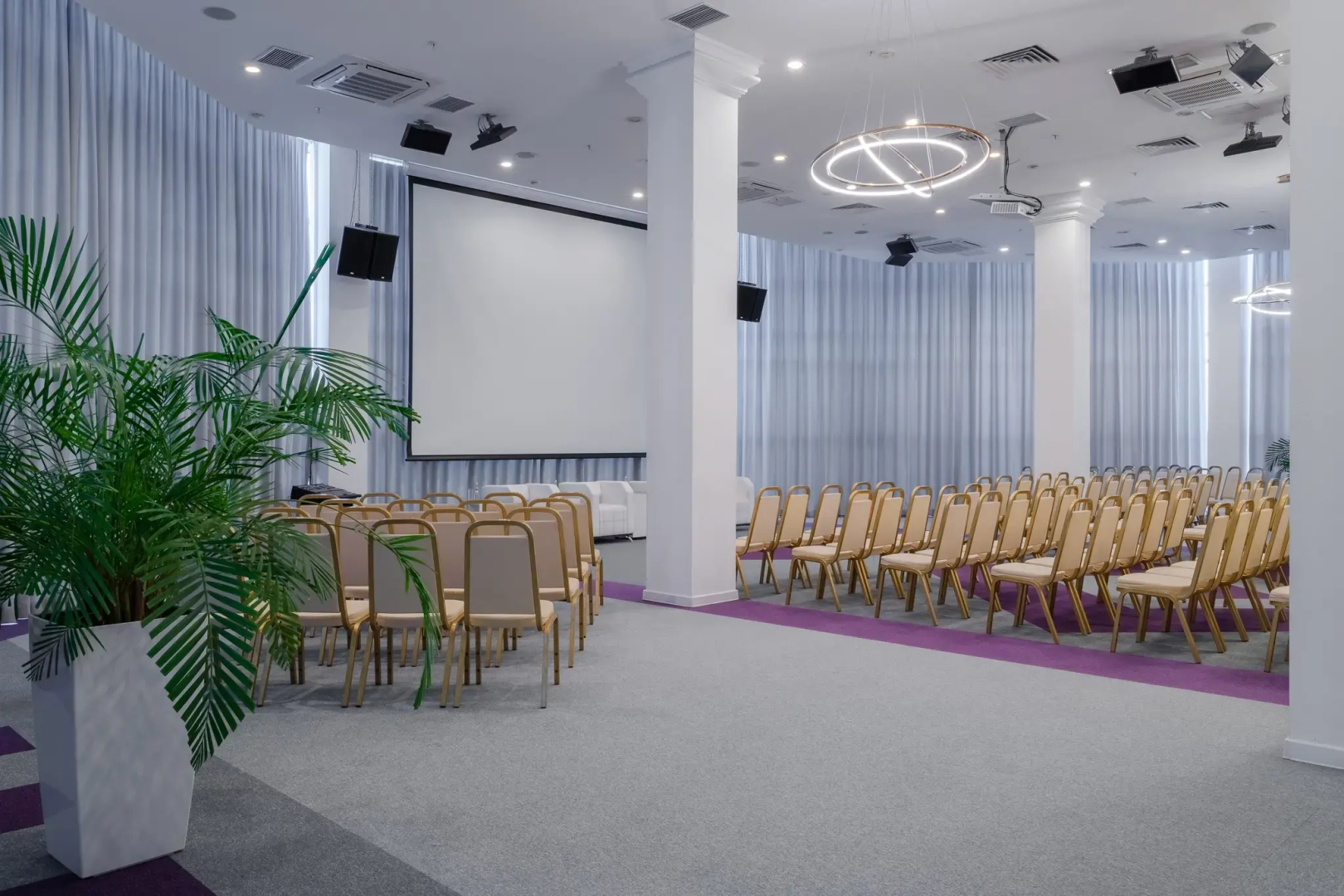 Отель Маринс Гранд Астрахань