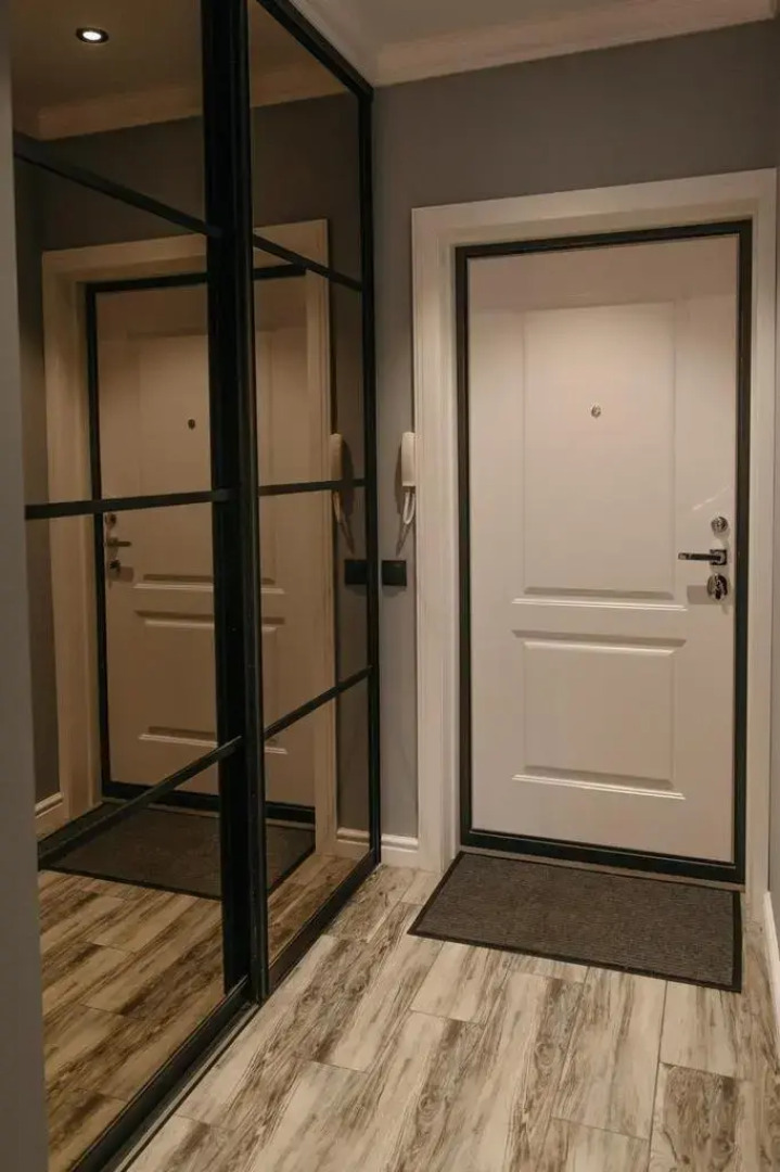 Студия на Ивана Сусанина 41