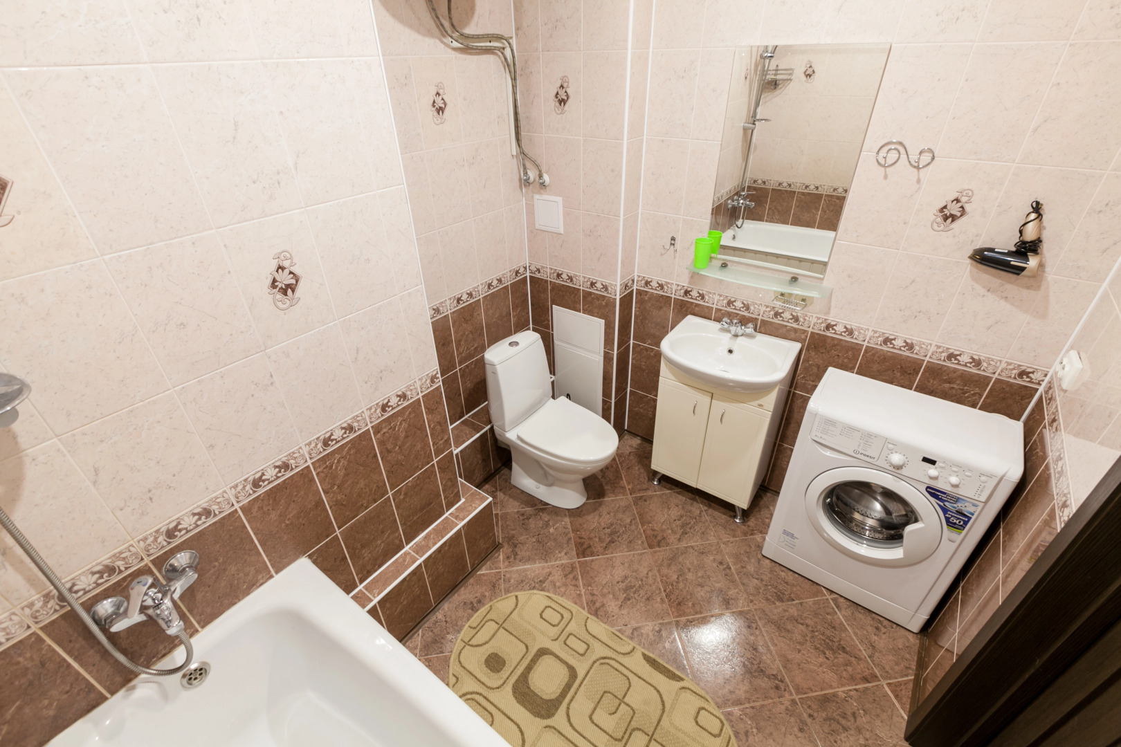 Апартаменты Папанинцев 111