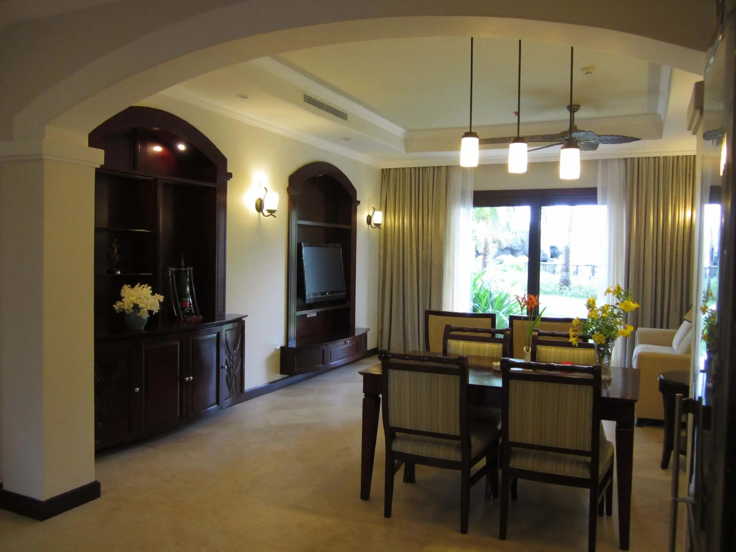 Отель Olalani Resort and Condotel