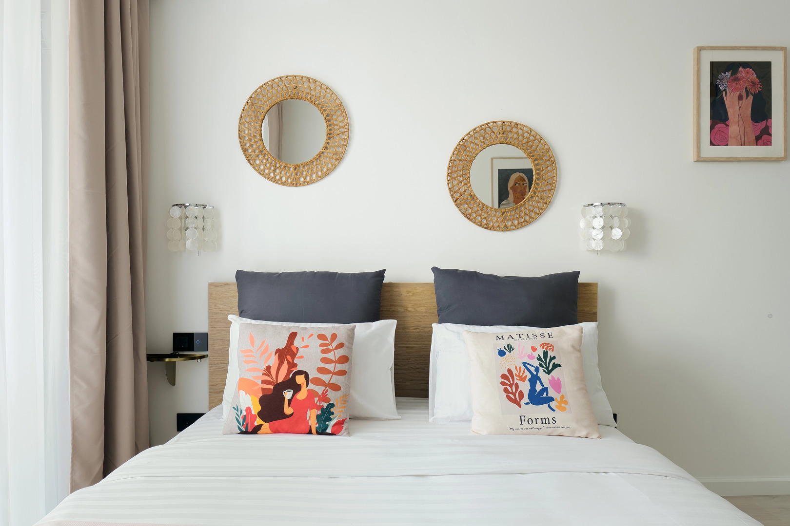 Апартаменты F-Apart с видом на небоскрёб Лахта в стильном интерьере