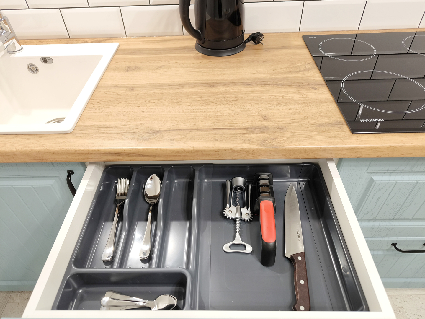 Квартира с большим телевизором и шикарным видом на реку Кубань 1