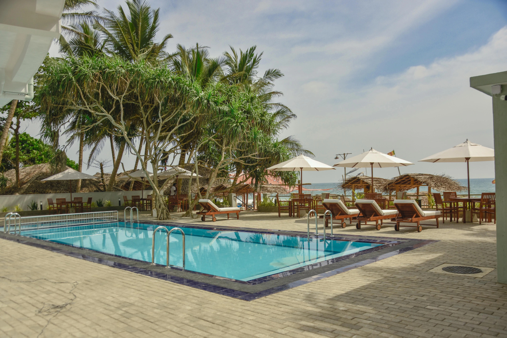 Отель Refresh Blue