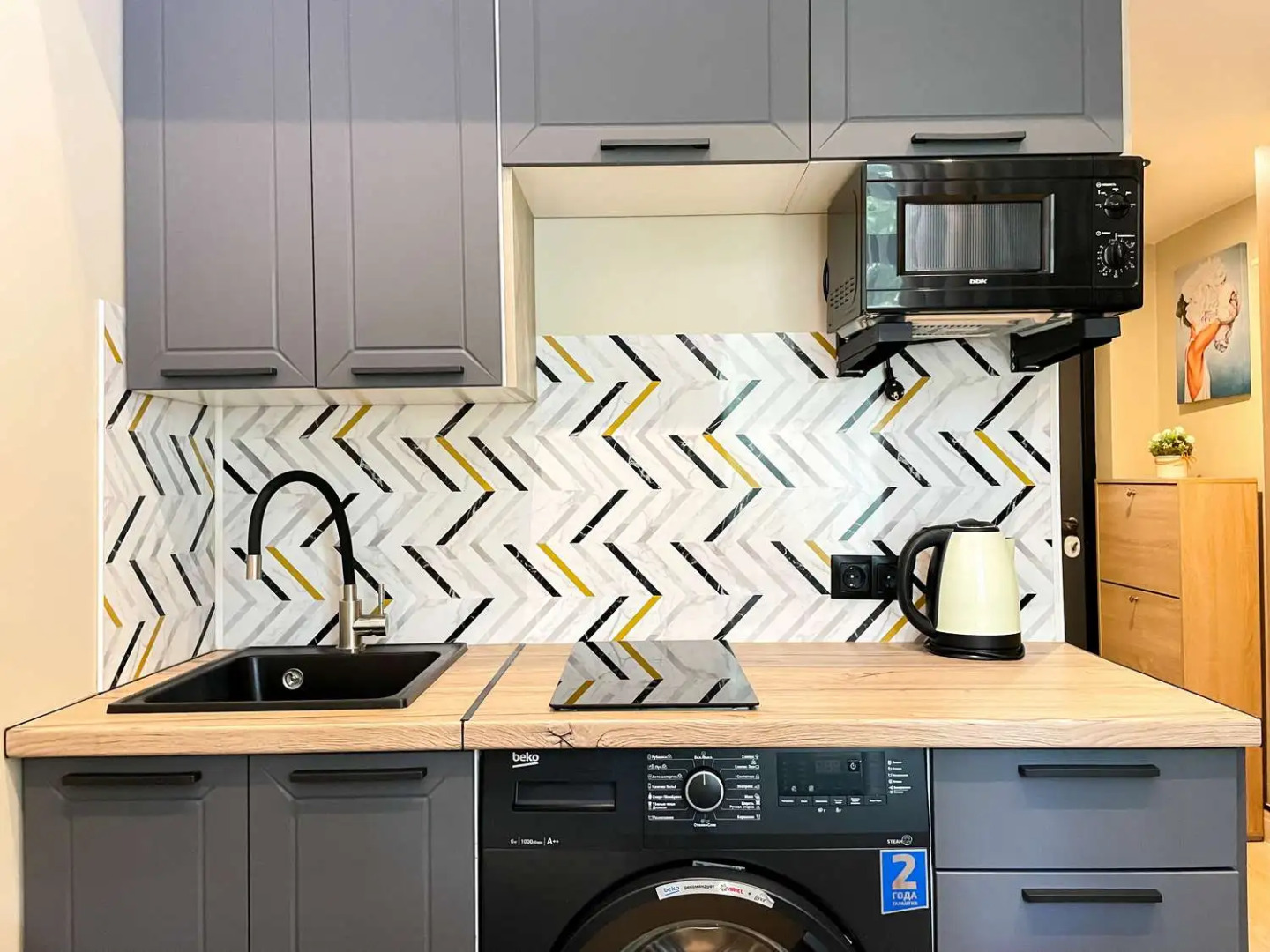 Апартаменты Стильная 2х-уровневая Cтудия рядом с метро Тульская