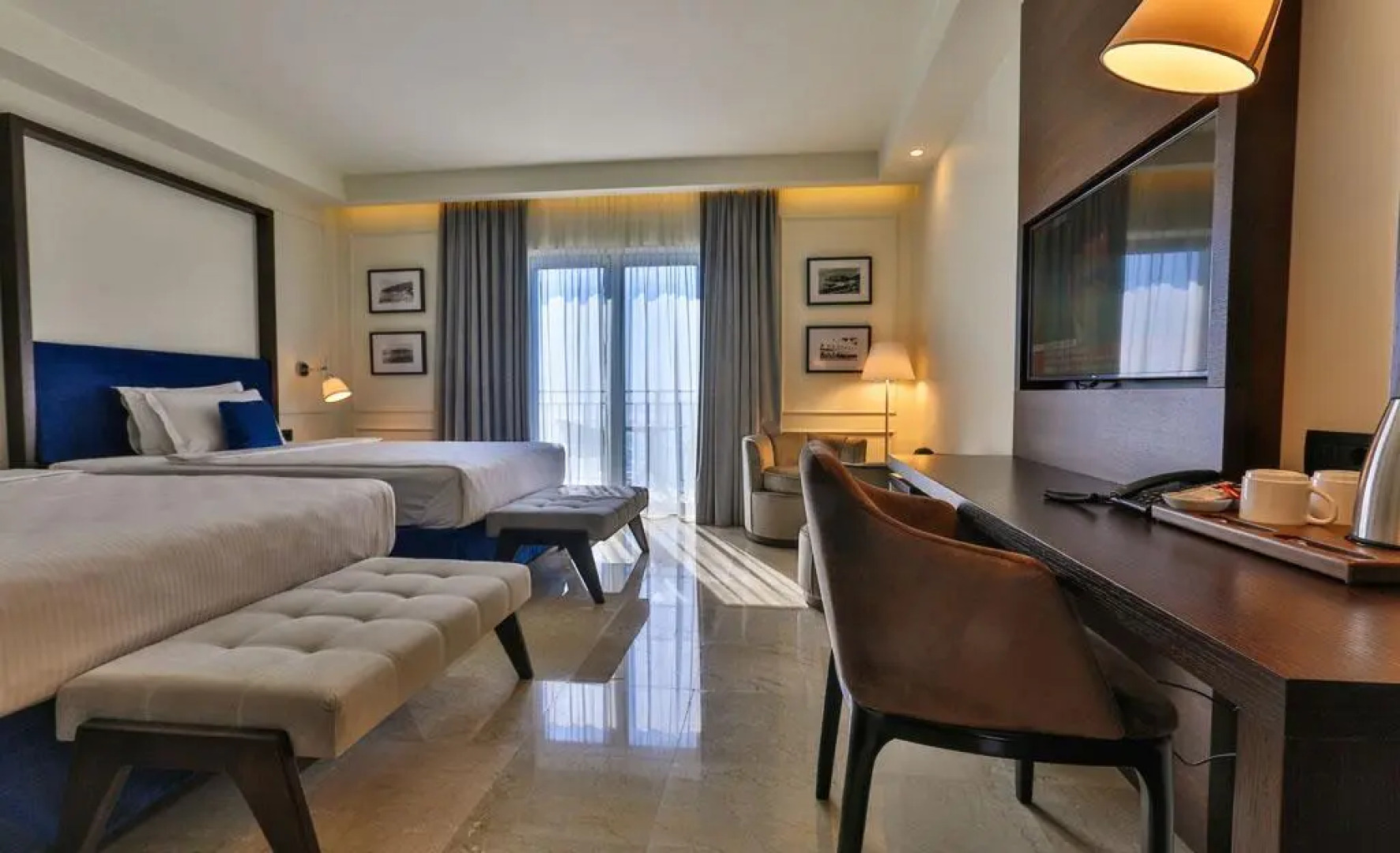 Отель California by Aycon