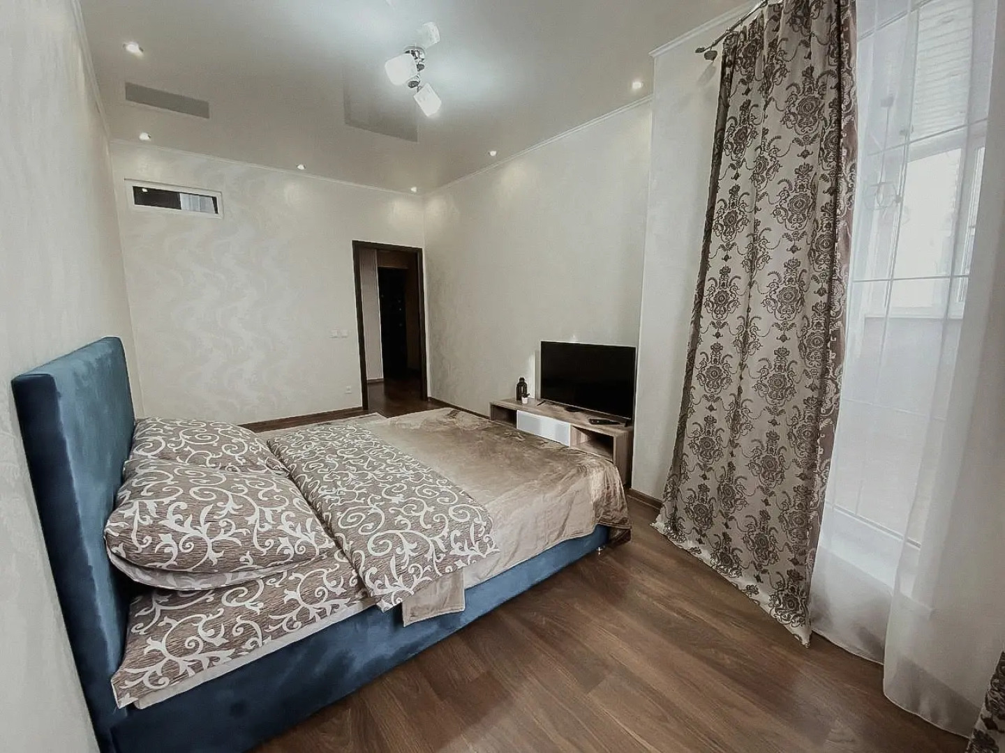 Квартира Green FOX с видом на реку Кутум