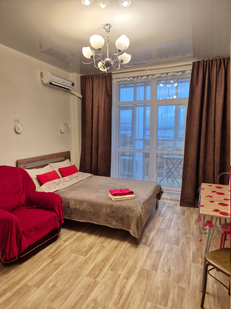 Квартира-студия с красивым видом на Амур