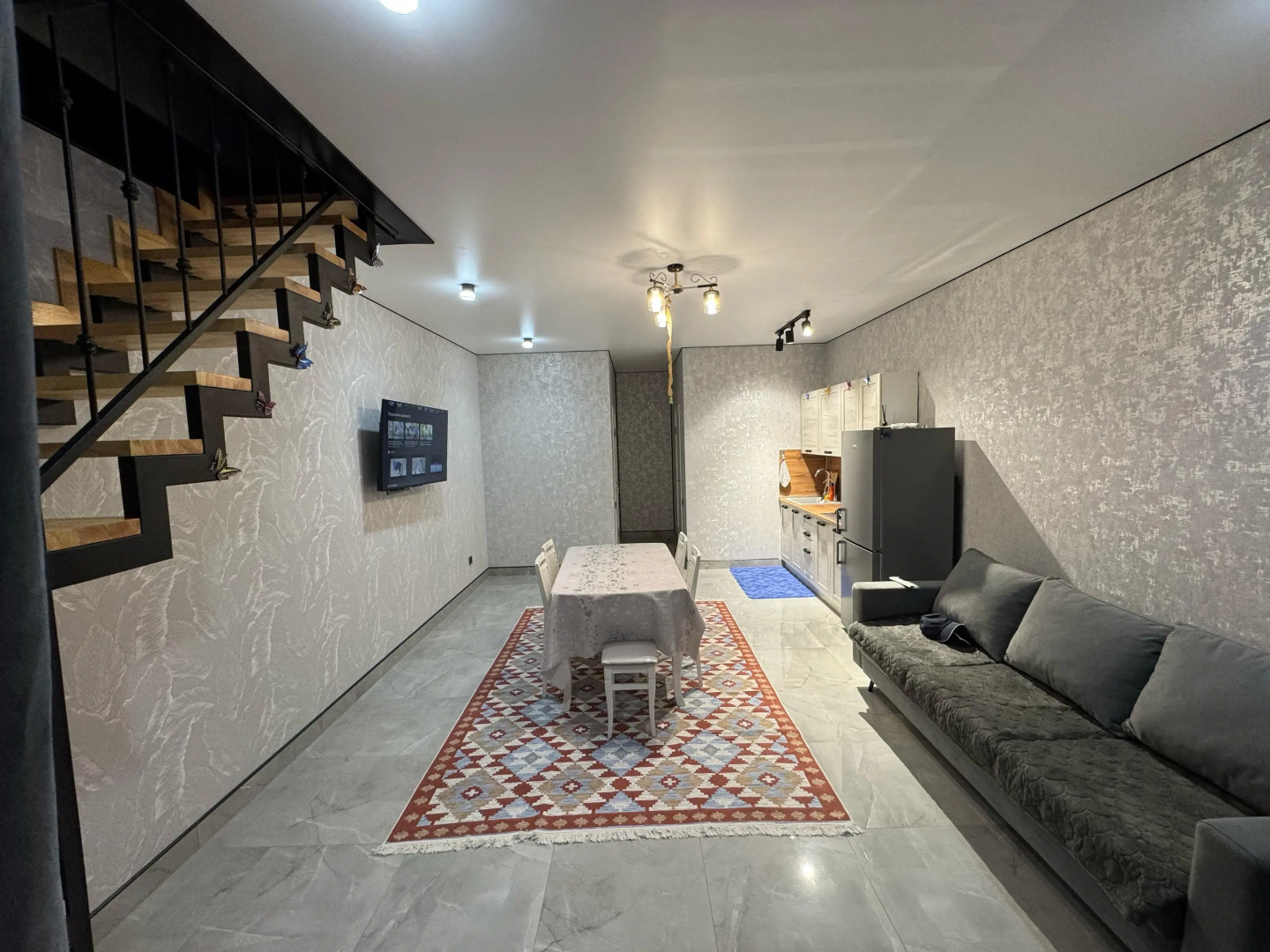 Гостевой дом Дом с бассейном на берегу