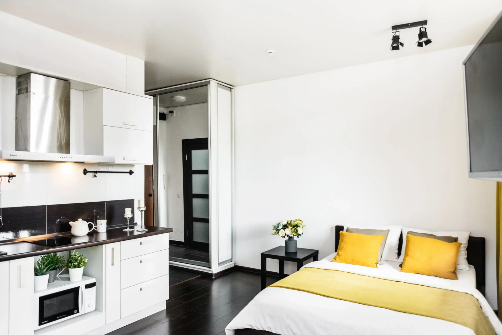 Апартаменты ApartHause 10 минут до БЦ Высоцкий