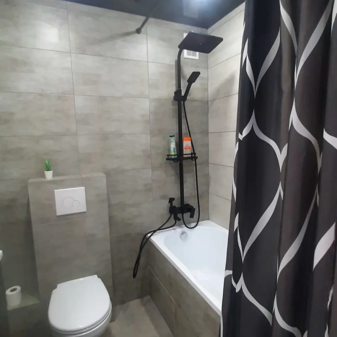 Квартира на Татьяны Николаевой 10