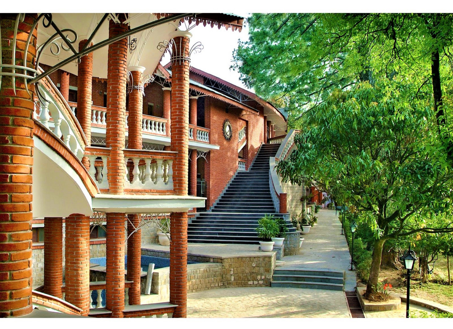 Отель WelcomHeritage Taragarh Palace