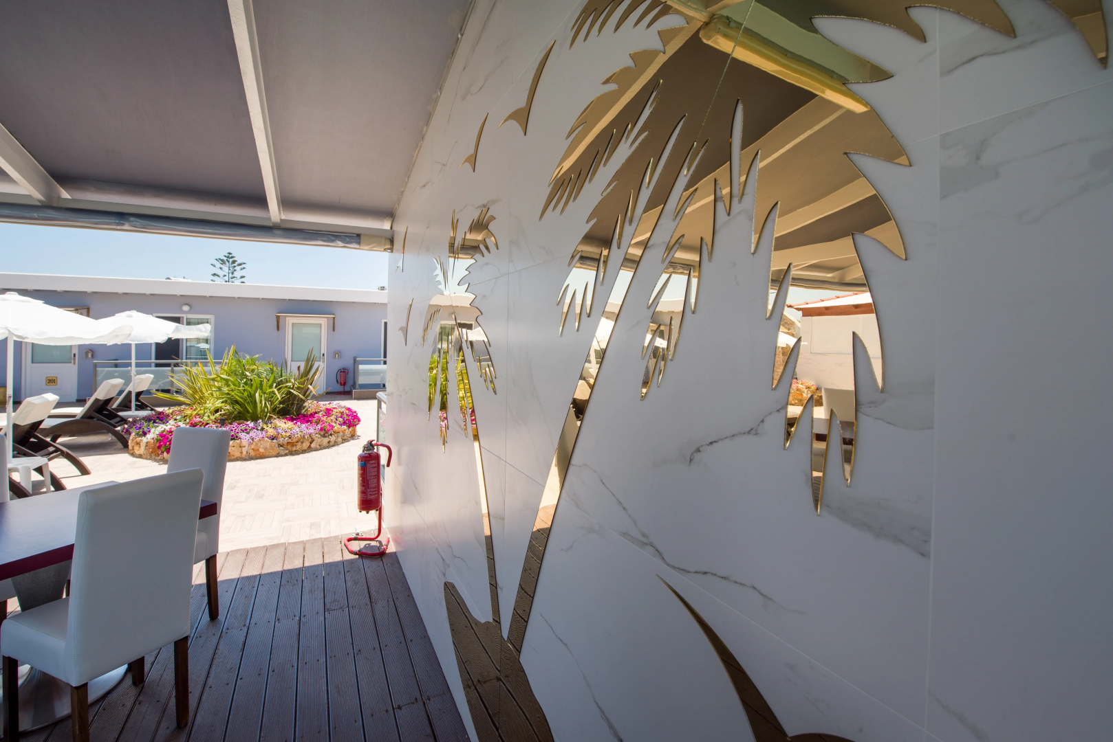 Отель Paradice Luxury Suites