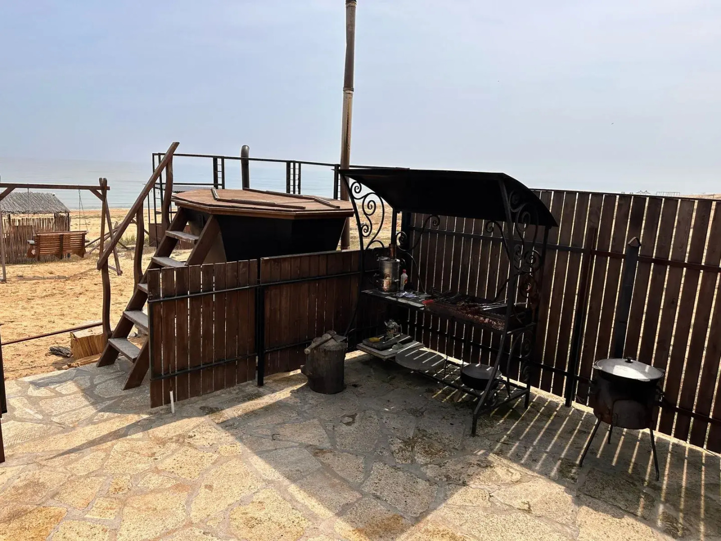 Частный дом с чаном